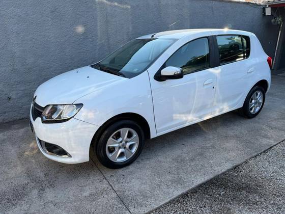 RENAULT SANDERO 1.6 DYNAMIQUE 8V FLEX 4P MANUAL RENAULT SANDERO 1.6 DYNAMIQUE 8V FLEX 4P MANUAL